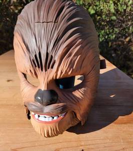 lot 154 image: Star Wars Chewbacca Electronic Mask