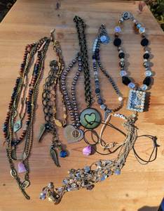 lot 36 image: Baublicious Necklace Collection  Sisi Amber, A