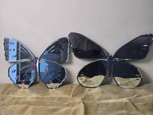 lot 166 image: Adorable Butterfly Etched Accent Mirror Pair