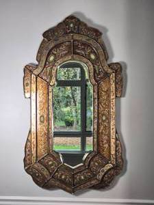 lot 5 image: Stunning Reverse Painted Accent Mirror
