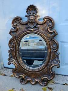 lot 115 image: Resin Louis IV Scalloped Dcor Mirror