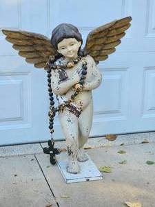 lot 1 image: Wooden Architectural Cherub Angel Statue