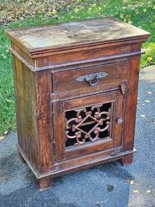 lot 132 image: Scrollwork Detailed Bedside Cabinet