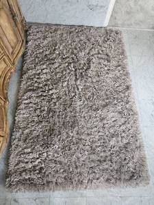 lot 176 image: Safavieh Polar Shag Rug  Mushroom, 4 x 6