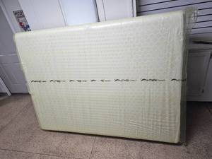 lot 113 image: Ashely Furniture Wrapped Queen Mattress and Box Spring Set