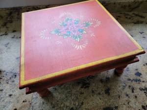 lot 88 image: Hand Painted Rosemal Charcuterie Serving Platform