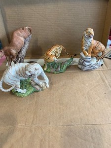 lot 38 image: Franklin Mint, animal art figurines