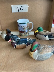 lot 40 image: Duck collection