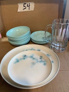 lot 54 image: Misc glassware