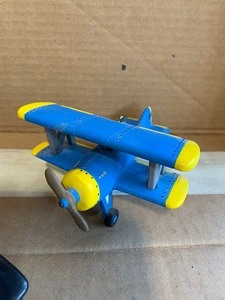 lot 60 image: plane model, chevy thunder