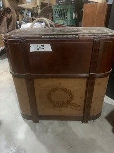 lot 63 image: GE radio with keyboard touch