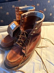 lot 88 image: Size 7 Boots  very little wear