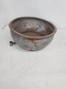 lot 46 image: Vintage Cream Separator Pot
