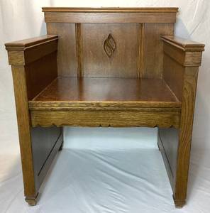 lot 58 image: Antique Oak Clergy Chair