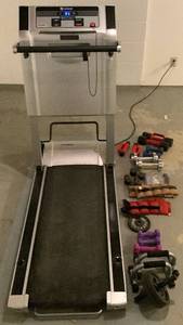 lot 79 image: Horizon Fitness Evolve Compact Treadmill plus Assorted Workout Equipment Bundle