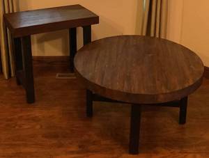 lot 39 image: Williams Sonoma Griffin Table Bundle of Rectangle Side Table and Round Coffee Table