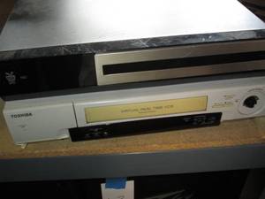 lot 148 image: Toshiba virtual real time 4-head VC...