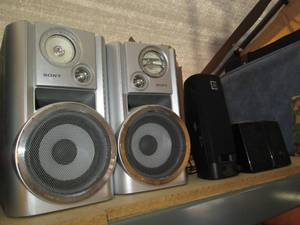 lot 166 image: Sony, JBL and other brand speaker l...