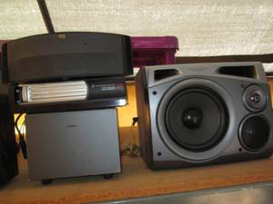 lot 171 image: Aiwa SX-NA74 Speaker along with oth...