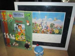 lot 206 image: The Walt Disney Treasure Chest them...