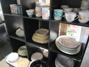 lot 209 image: Variety of vintage fine China with ...
