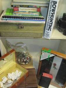 lot 220 image: Vintage jewelry box assortment, New...