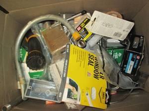 lot 222 image: Box containing a large number of ho...