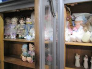 lot 250 image: Assorted theme Precious Moments dol...