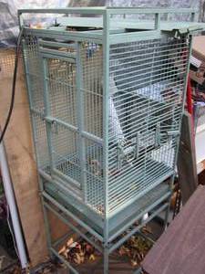 lot 198 image: Large Metal birdcage on wheels...