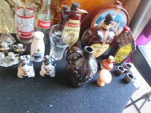 lot 264 image: Vintage fragile decanters, drinking...