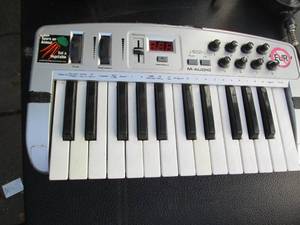 Midi mixer keyboard...