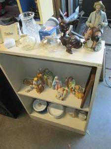 lot 276 image: Shelf tilled with nic nacks, collec...