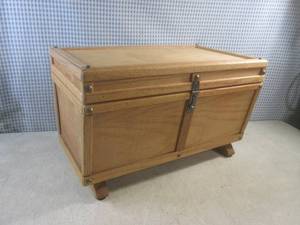 lot 2 image: (A-3) Wood Box Chest with Hinged Li...