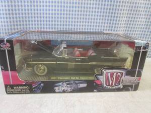 lot 13 image: (CNTR) Diecast 1957 Chevrolet Bel A...