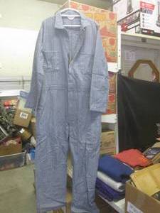 lot 43 image: (CS) Vintage Walls Master Made Cove...
