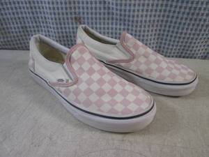 lot 48 image: (CSB) Pair of Vans Off The Wall Sli...