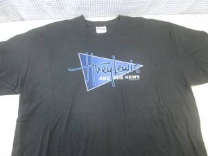 lot 111 image: (A-4) Huey Lewis And The News T-Shi...