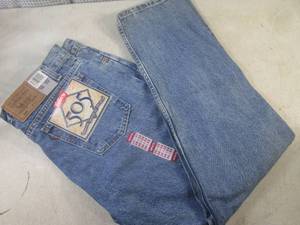 lot 119 image: (BS) Pair of New Levis 505 Blue Je...