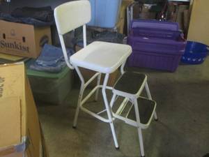 lot 120 image: (BR1) Cosco Step Stool Chair...
