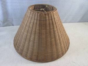 lot 126 image: (EW3) Vintage Woven Rattan Lamp Sha...