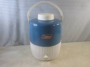 lot 140 image: (BSB) Vintage Coleman Water Jug Coo...