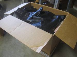 lot 159 image: (EW4) Big Box Full of Assorted Shoe...