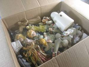 lot 200 image: (F-2) Box Full of Assorted Figurine...