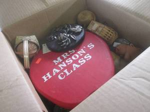 lot 204 image: (F-1) Box of Assorted Small Decor ...