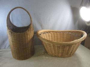 lot 207 image: (A-3T) 2 Woven Baskets...