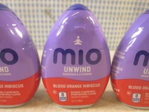 lot 231 image: (B-1) 4 Mio Unwind Blood Orange Hib...
