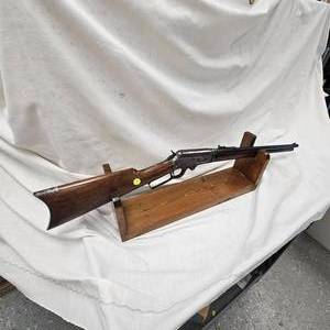 lot 9 image: Marlin 1893 Origianl Rifle in 30-30