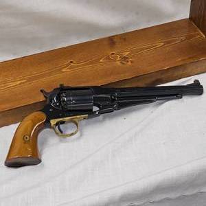 lot 43 image: Cabelas 44 Cal Italian Revolver 7 12 Barrel
