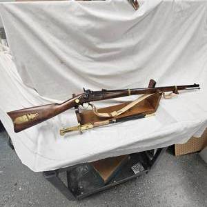 lot 54 image: Navy Arms 58 Cal wMatching Bayonet