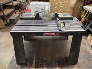 lot 151 image: Craftsman Router Table